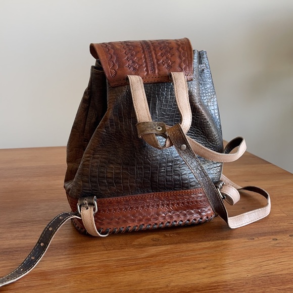 Vintage leather handmade mini backpack Costa Rica - Picture 3 of 6